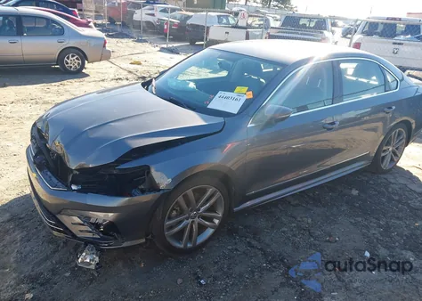 2017 Volkswagen Passat 1.8T R-Line z USA, uszkodzony, nr VIN 1VWDT7A36HC008279